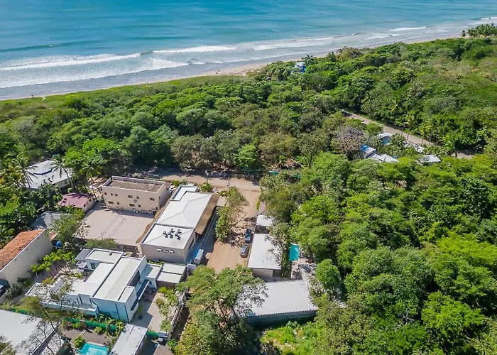 Holiday home Steps To The Main Surf Break - 6 Bedroom