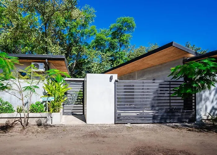 Steps To The Main Surf Break - 6 Bedroom * Refundores