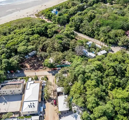 Steps To The Main Surf Break - 6 Bedroom Holiday home