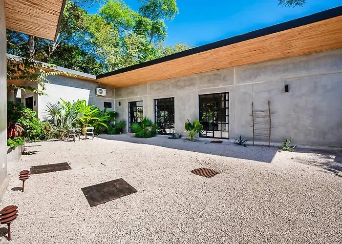 Steps To The Main Surf Break - 6 Bedroom * Refundores