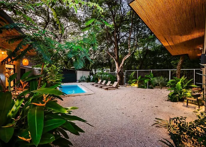 Holiday home Steps To The Main Surf Break - 6 Bedroom