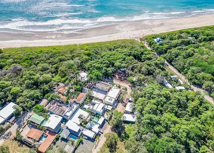 Holiday home Steps To The Main Surf Break - 6 Bedroom