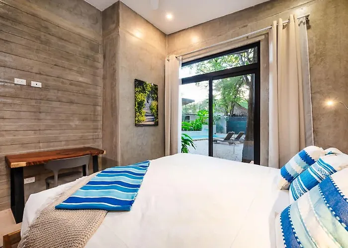 Steps To The Main Surf Break - 6 Bedroom * Refundores